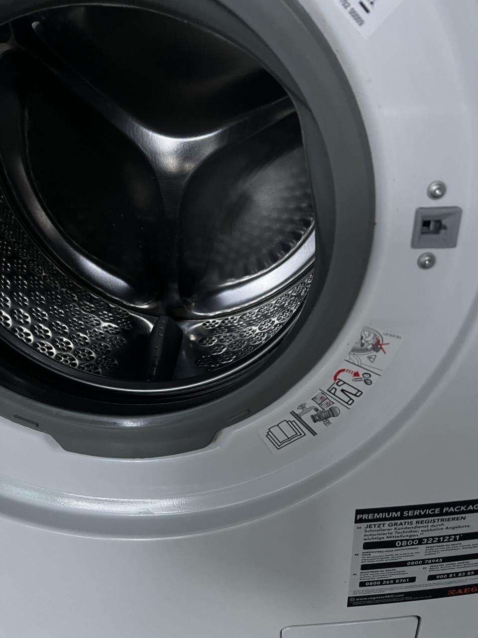 A+++ klasse AEG Wasmachine 8!kg. 1400 toren als nieuw met boekjes en bon