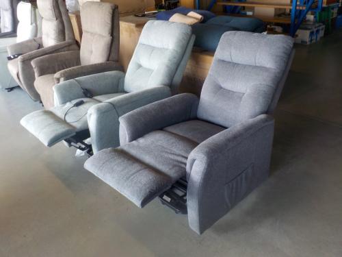 Nieuwe elektrische sta-op relax fauteuils in de kleuren in 2 kleuren