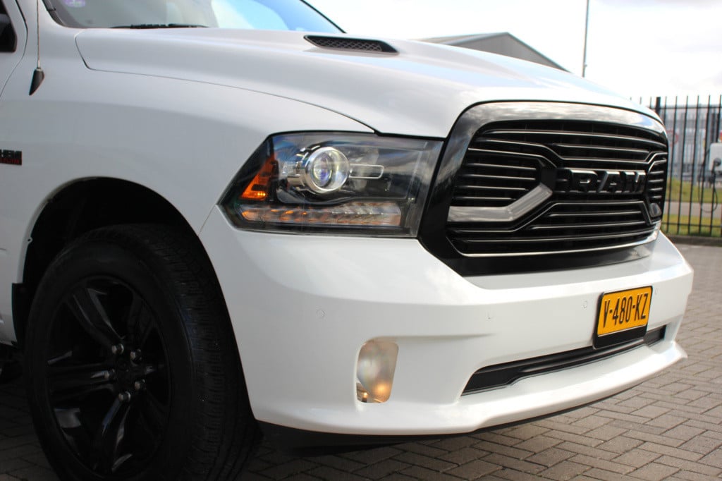 Dodge Ram 1500 5.7 v8 quad cab 6'4 | orig nl