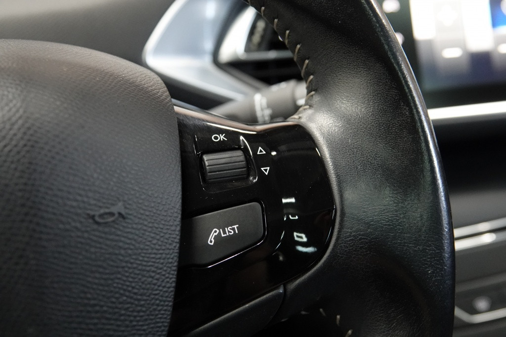 Peugeot 308 sw 1.2 puret | cruise | pdc | dab |