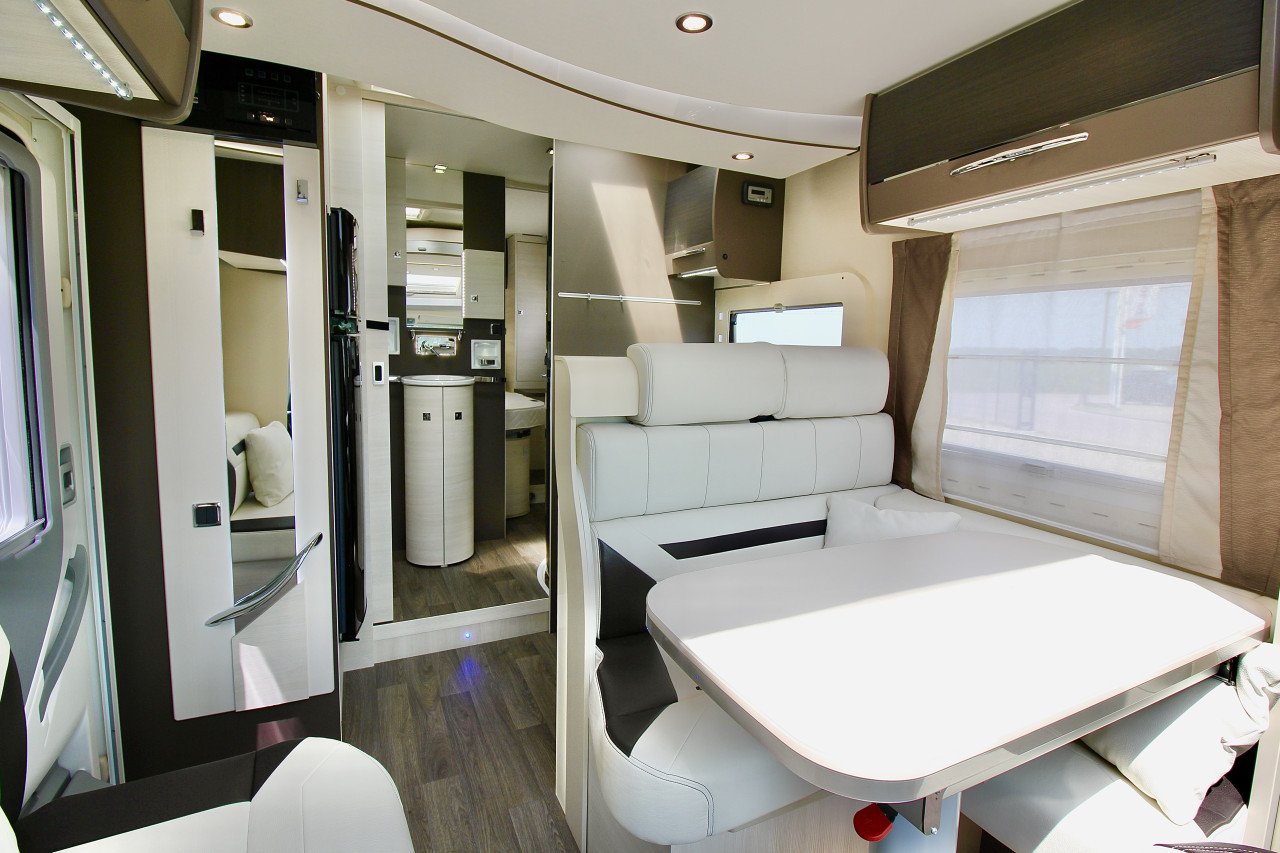Chausson Welcome 728EB(Queensbed+hefbed, eerste eigenaar, als nieuw!!)