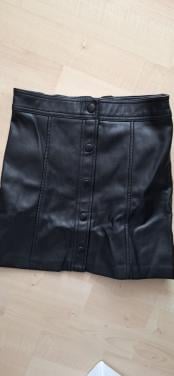 Zwarte nepleren en denim rok maat 134