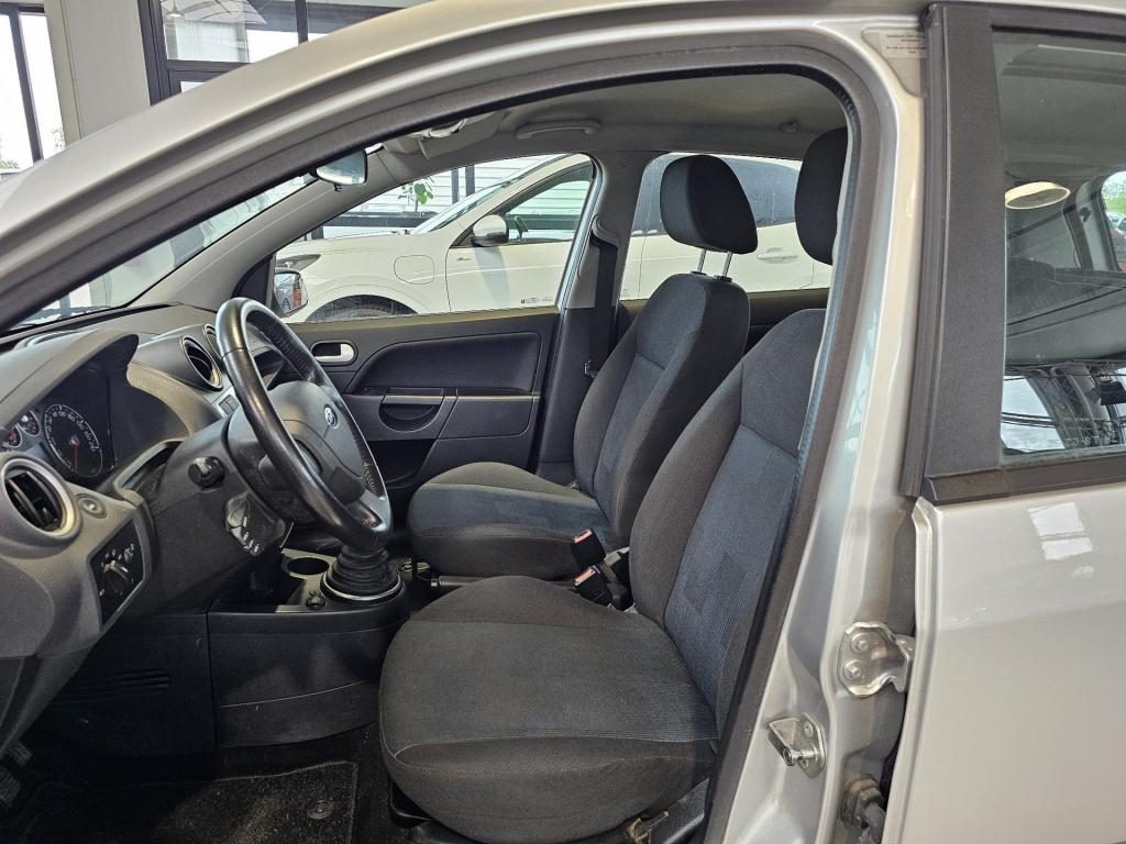 Ford Fiesta 1.4-16v crossroad