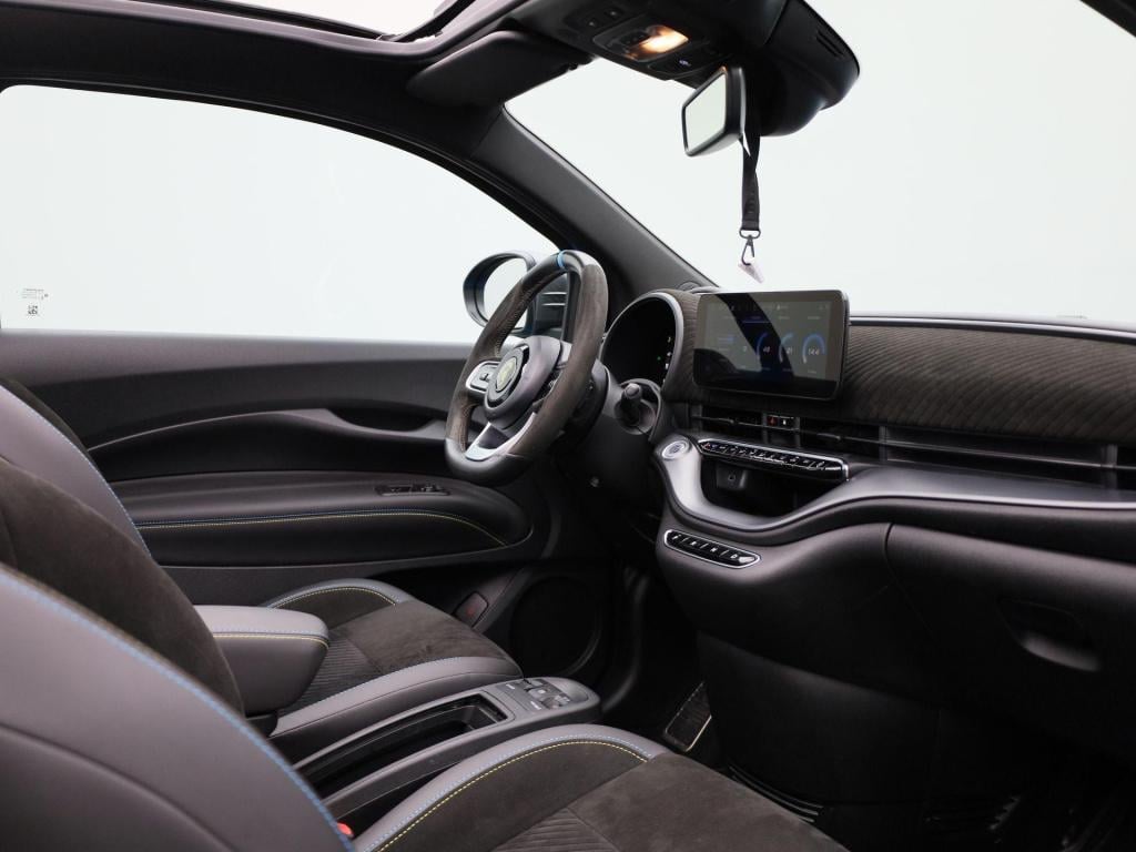 Fiat 500 C abarth scorpionissima 42 kwh | cabrio | apple carplay / android 