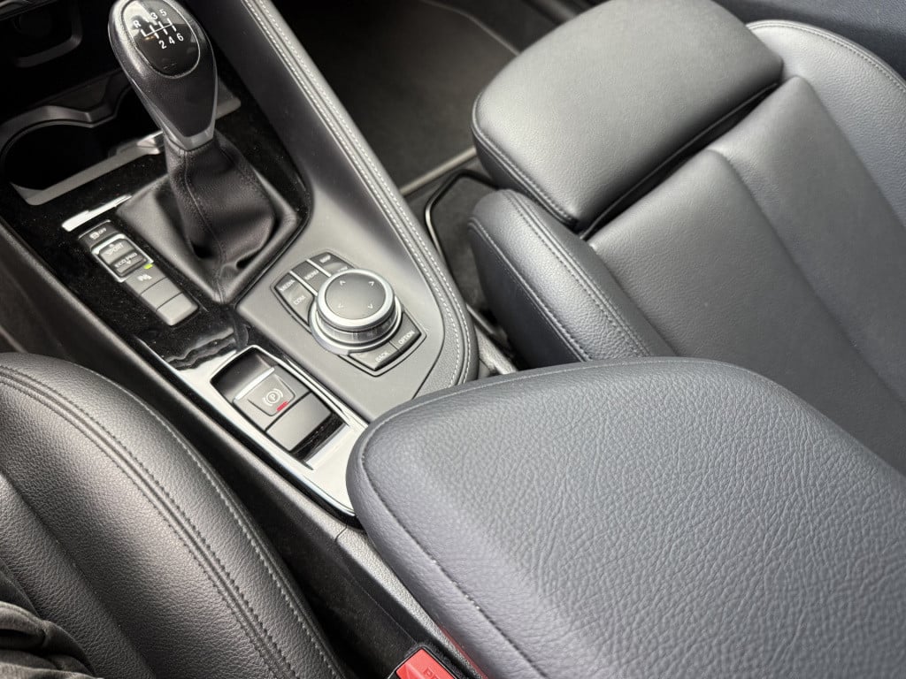 BMW X1 s-drive18i 140pk high executive