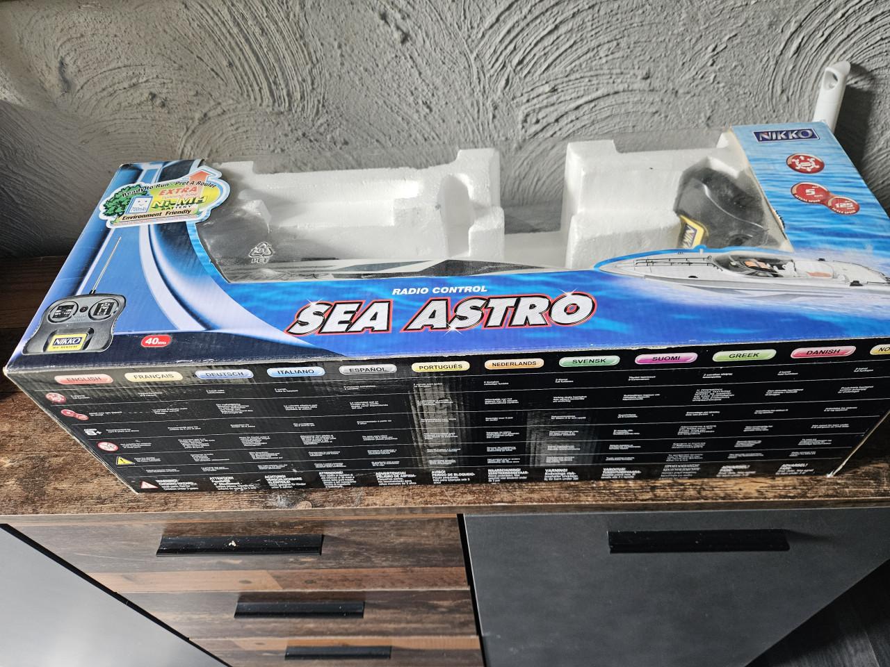 Vintage Nikko Sea Astro RC Boot - Zo goed als nieuw