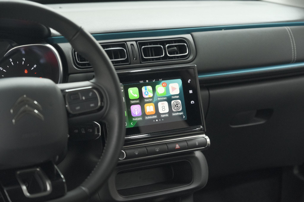 Citroen C3 puretech 110 shine | camera | navigatie | apple carplay | parkee