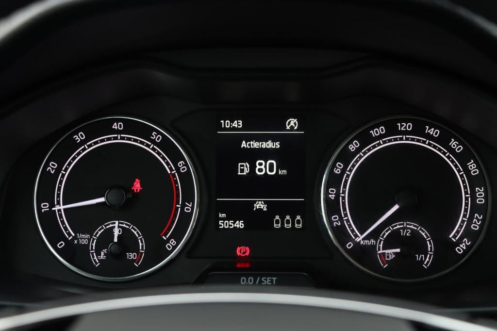 Skoda Kamiq 1.0 tsi ambition 110pk | carplay | cruisecontrol | airco