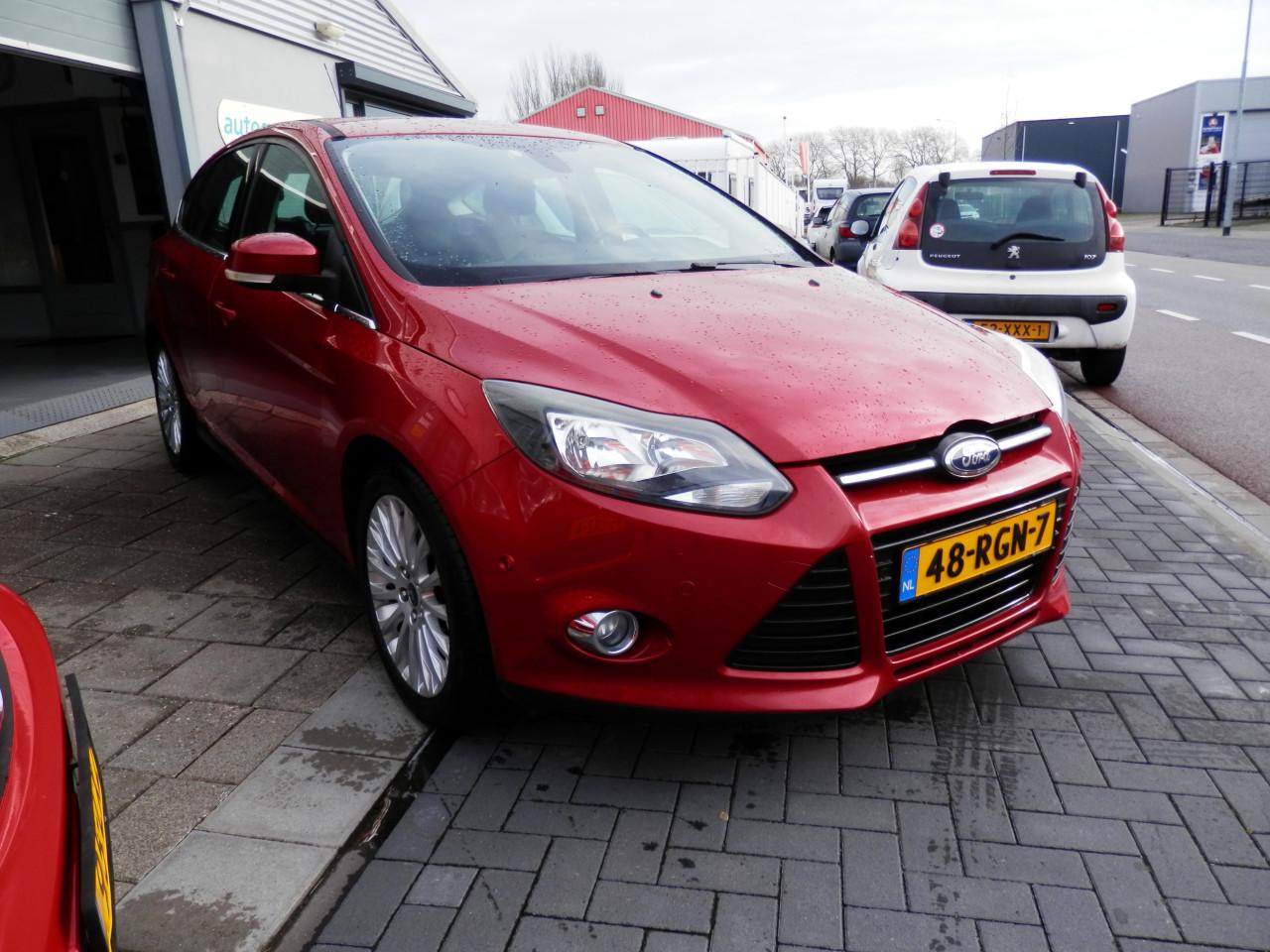 Auto Garant Biedt Aan: Ford Focus 1.6 First Edition