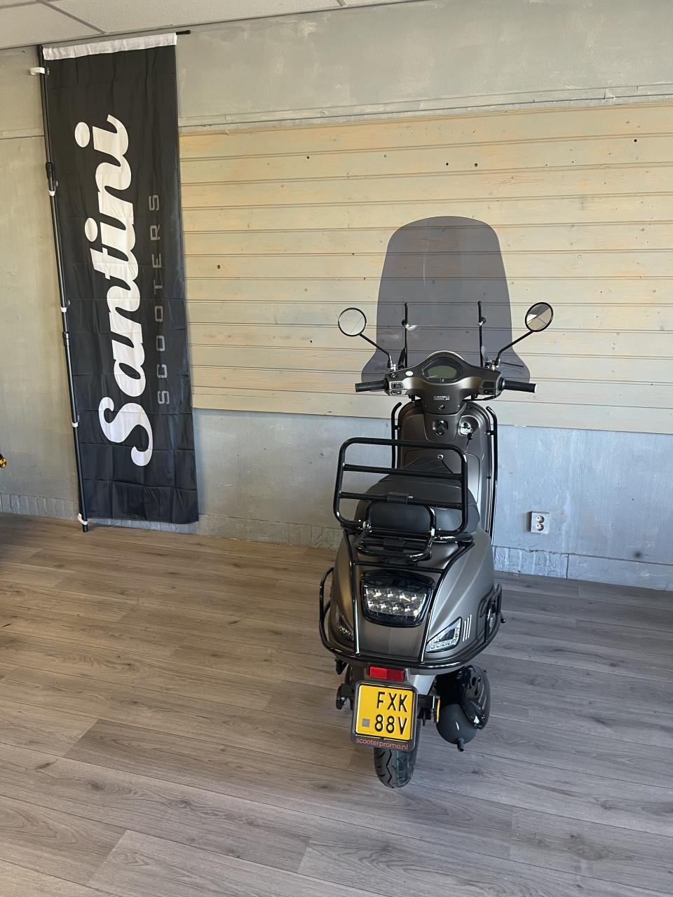 Scooterpromo Goes | Grote voorraad nieuwe SANTINI scooters