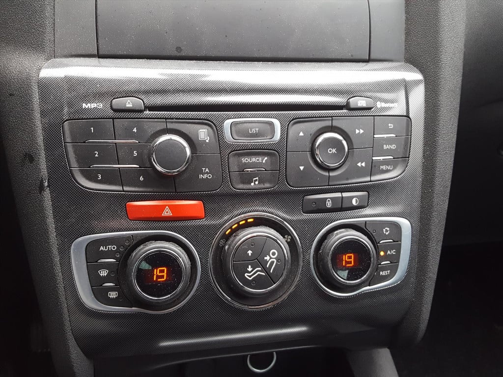 Citroen C4 1.2 e-thp 131pk collection trekhaak | cruise & climate control |