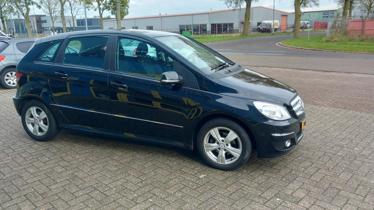 Mercedes B-Klasse 180 Automaat!!!!! 5drs bj:2009 airco apk 9-2026 i.z.g.st