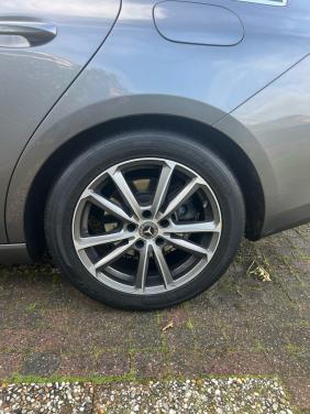 Te koop: set van 4 stuks 17 inch AEZ Tioga Titan velgen incl. banden