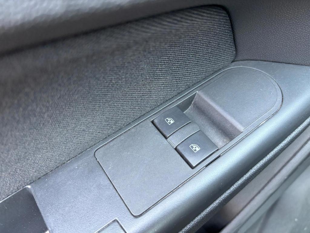 Opel Astra 1.4 essentia/1e eigenaar/airco/lichtmetaal/zwart metallic/