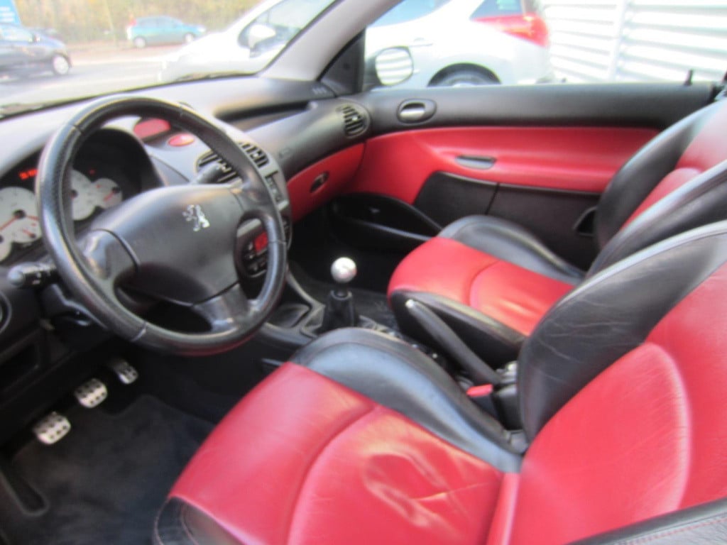 Peugeot 206 cc 2.0i 16v cabriolet clima/leder/park