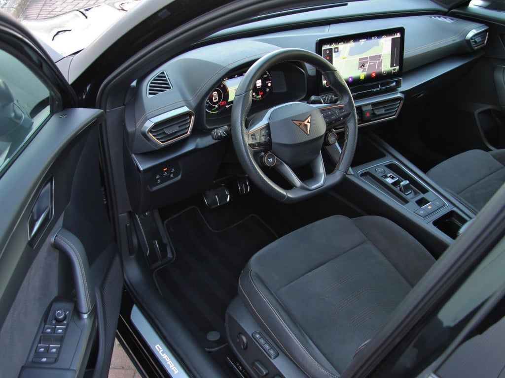 Cupra Formentor 1.4 e-hybrid vz 245pk tribe edition