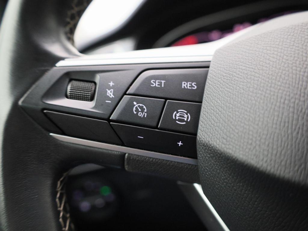 Seat Ateca 1.5 tsi style business intense | navigatie | apple carplay / and