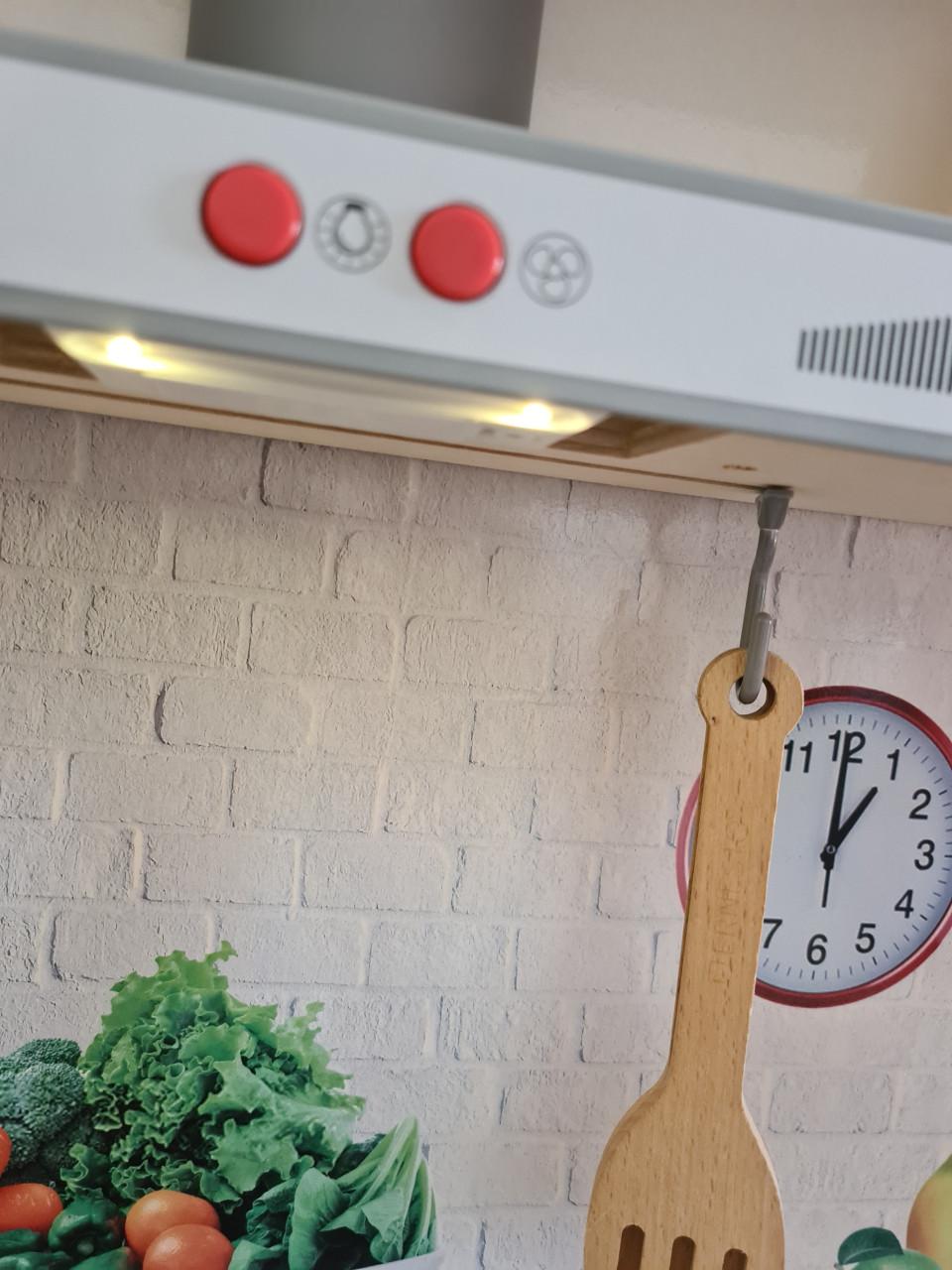 Houten speel keuken met geluiden , licht en ongeveer 150 accessoires