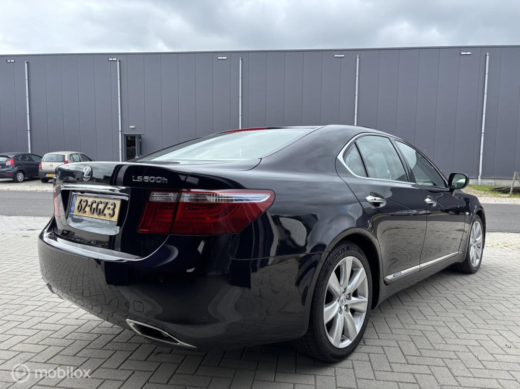 Lexus Ls 600h president hybride youngtimer
