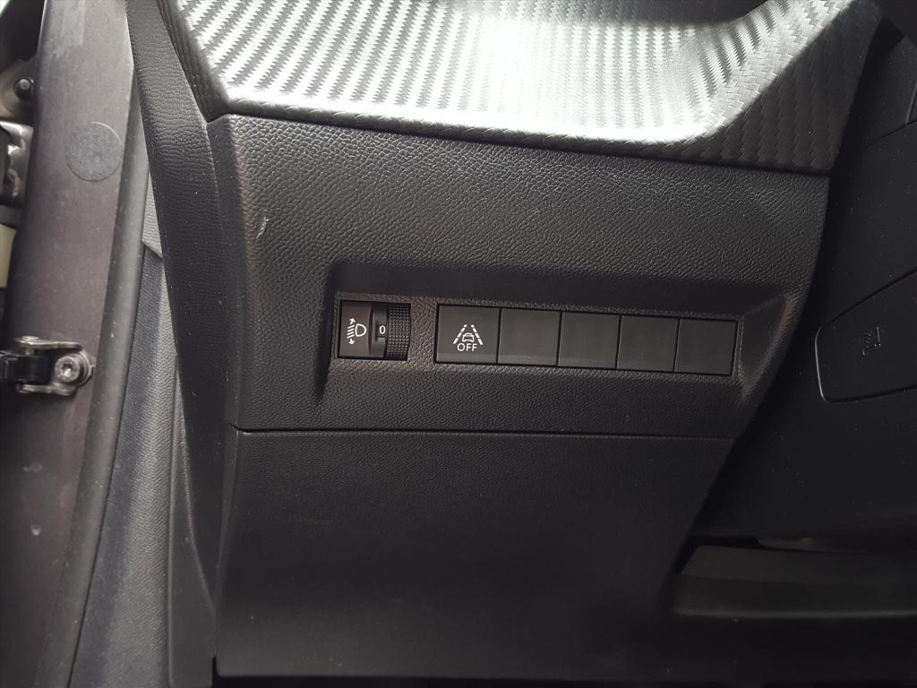 Peugeot 208 allure 1.2 pt-130pk automaat (eat8) navigatie | cruise & climat