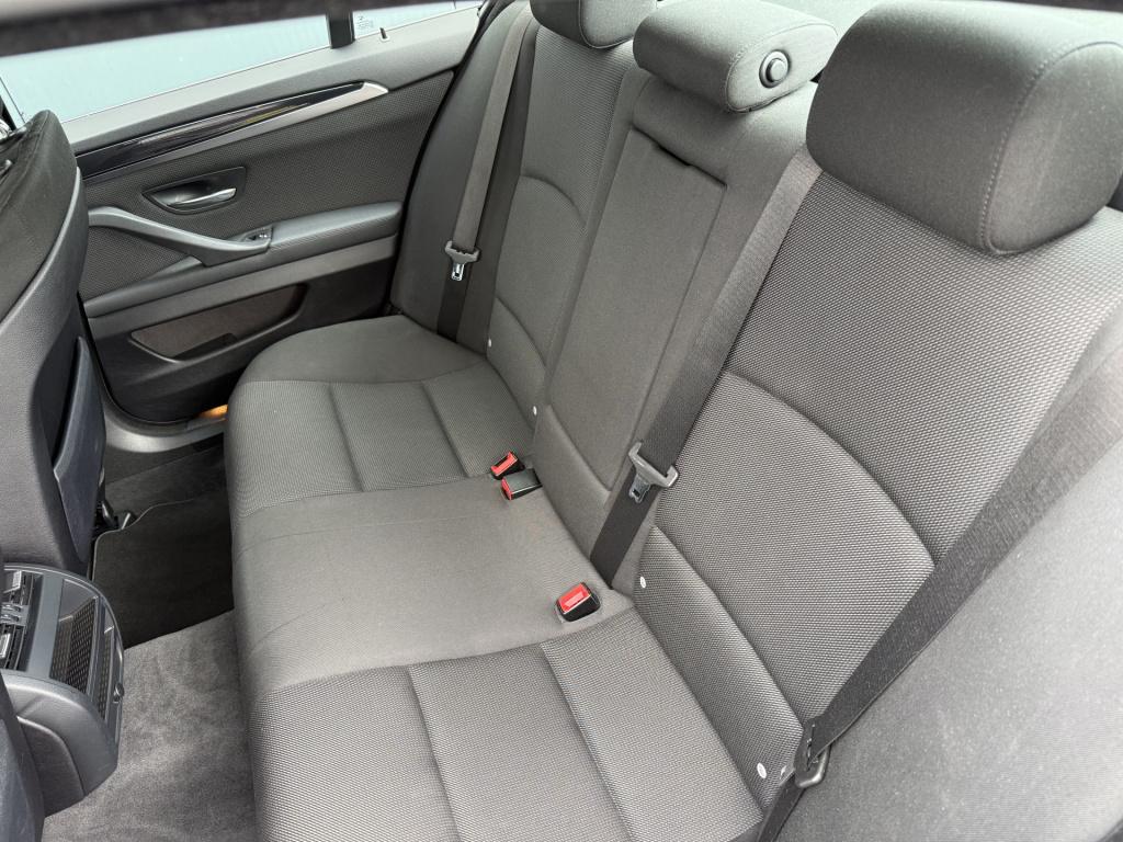 BMW 5 Serie 528i 6-cilinder executive sedan