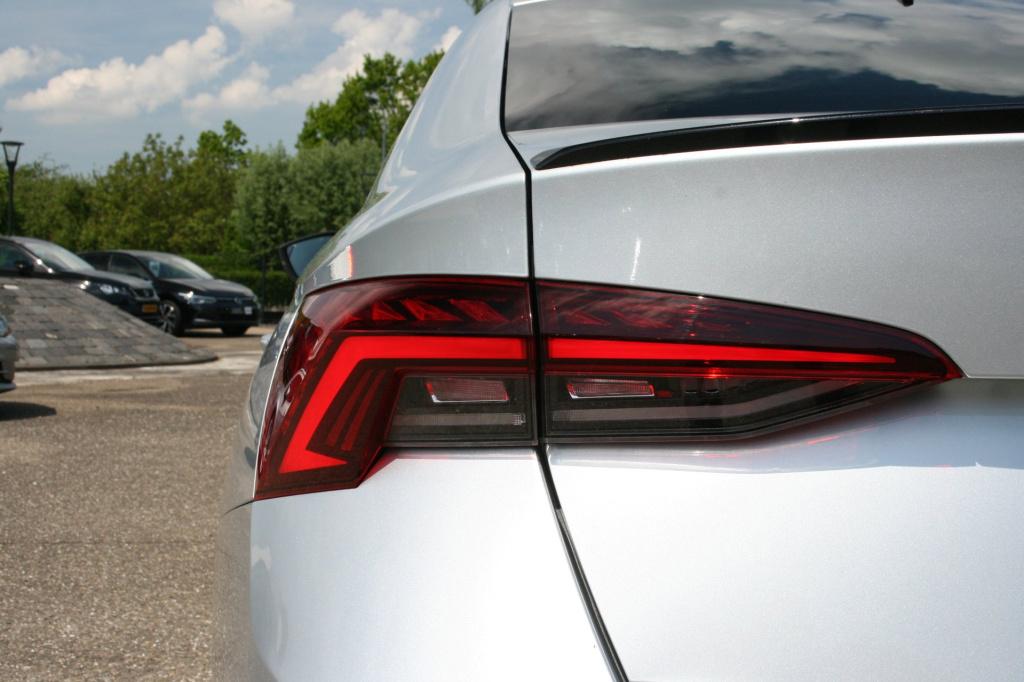 Skoda Octavia 1.0 e-tsi sport business