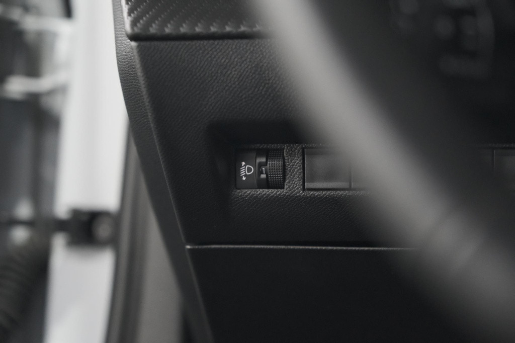 Peugeot 2008 puretech 130 eat8 allure | camera | navigatie | apple carplay 