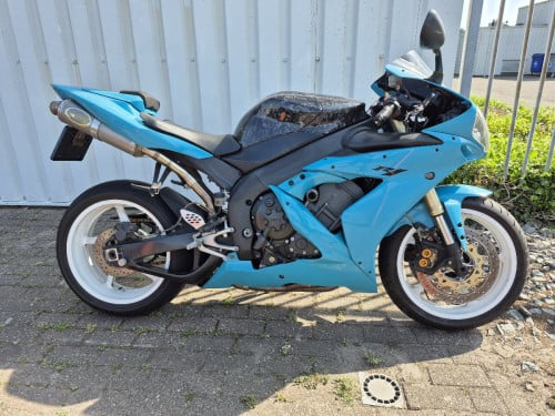 Yamaha R1 uit 2004