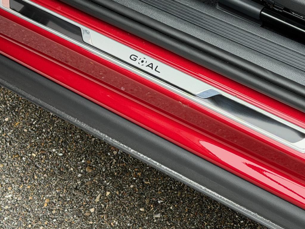 Volkswagen T-cross 1.0 tsi 115pk dsg goal | trekhaak | camera | 4-season | 