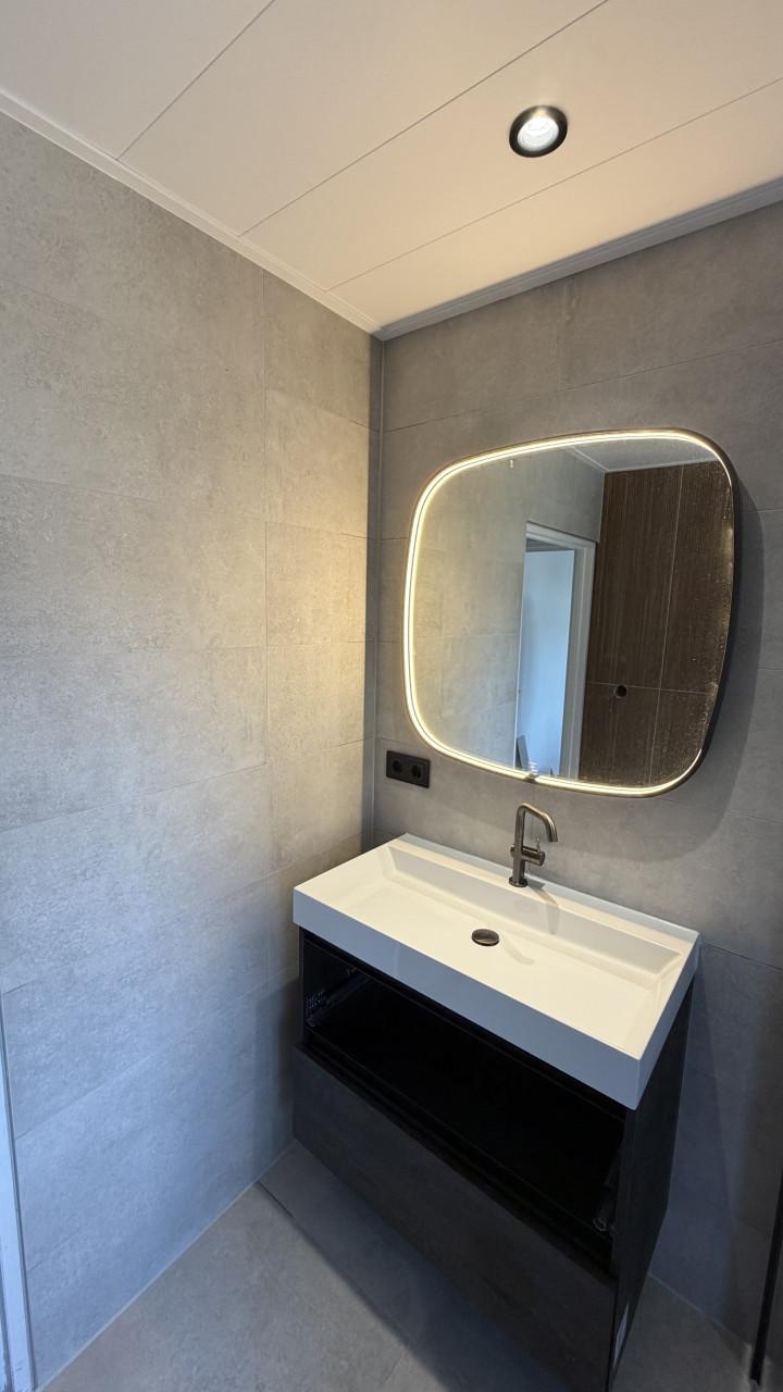 Badkamer renovatie en toilet renovatie