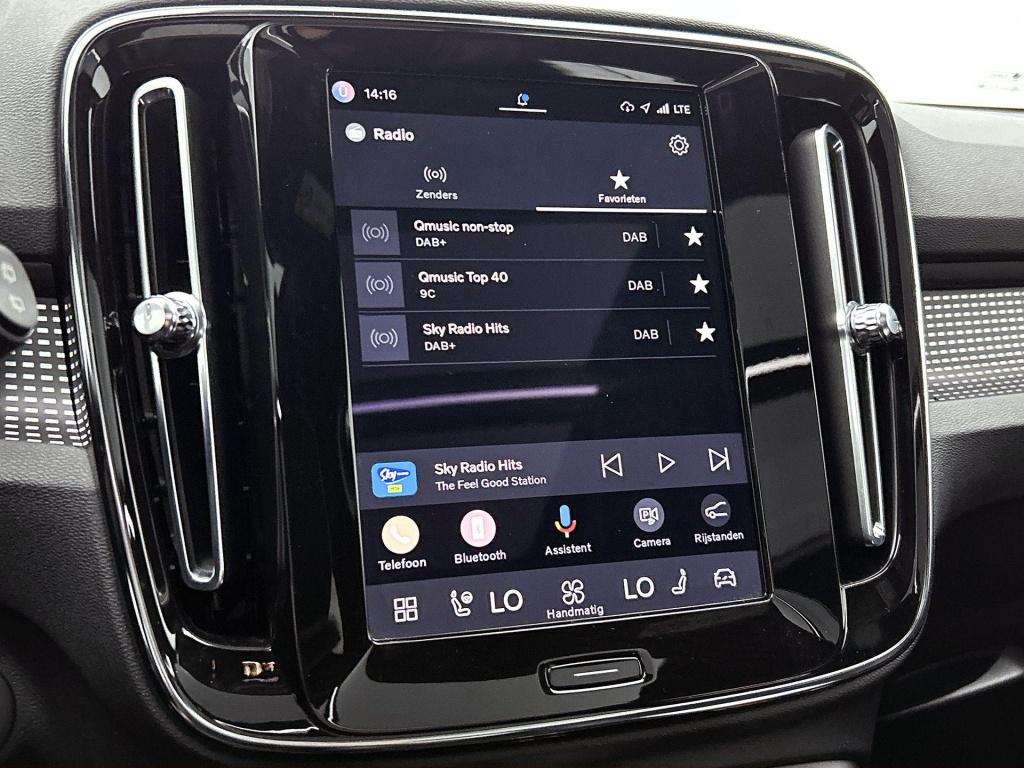 Volvo XC40 recharge p8 awd r-design | panoramadak | trekhaak | harman kardo