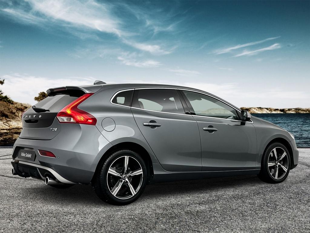 Volvo V40 t3 153pk aut6 polar+ sport| panodak| camera| h&k sound| trekhaak