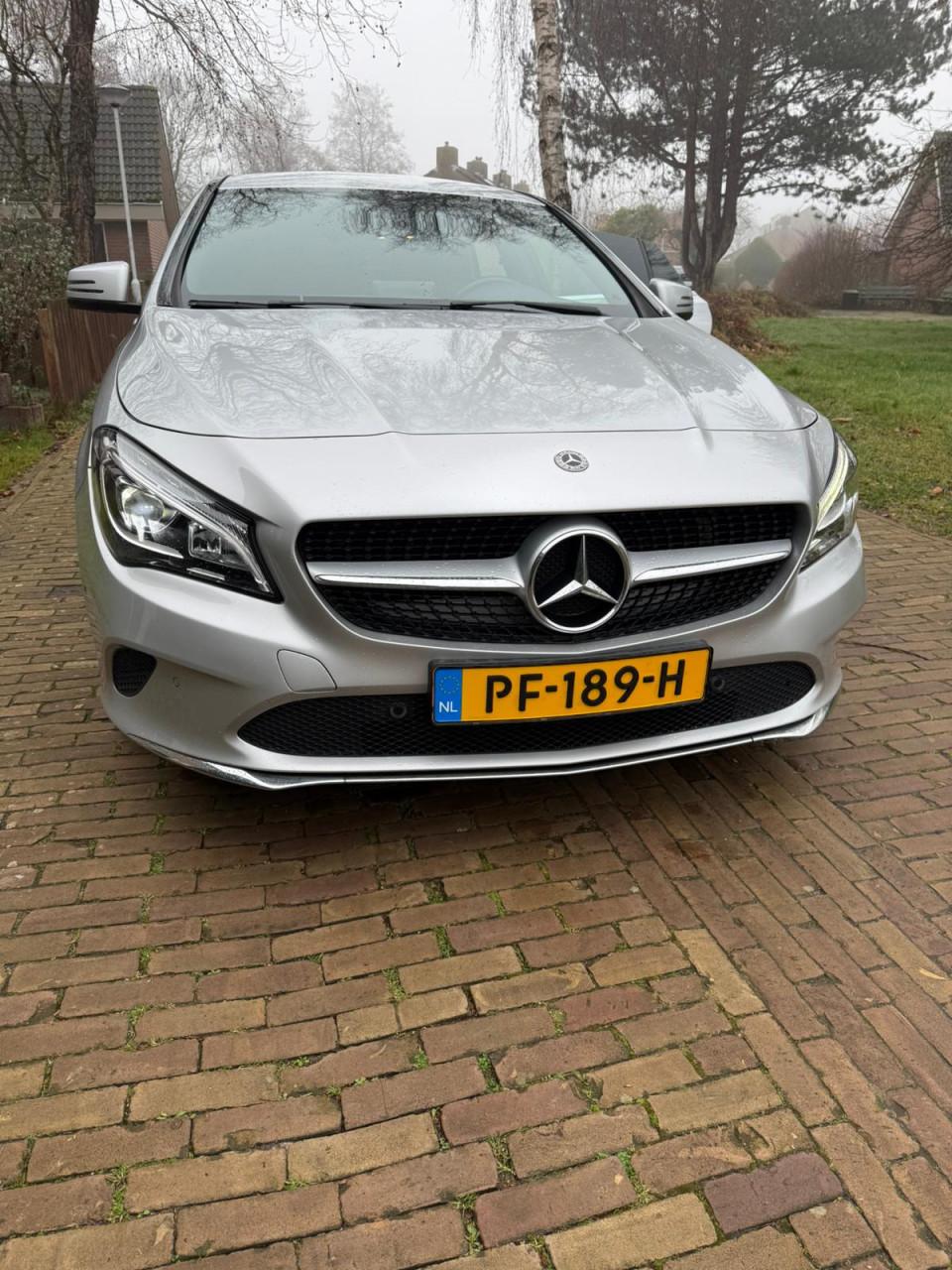 Mercedes-Benz CLA 180 Automaat Shooting Brake - 180 Business Solution AMG