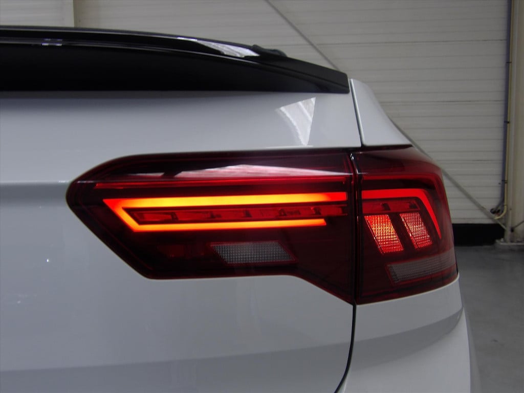 Volkswagen T-roc 1.5 tsi 150pk 7-dsg r-line