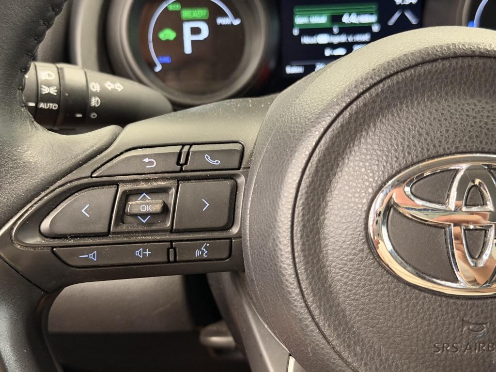 Toyota Yaris 1.5 hybrid dynamic| camera| adap.cruise| keyless| carplay