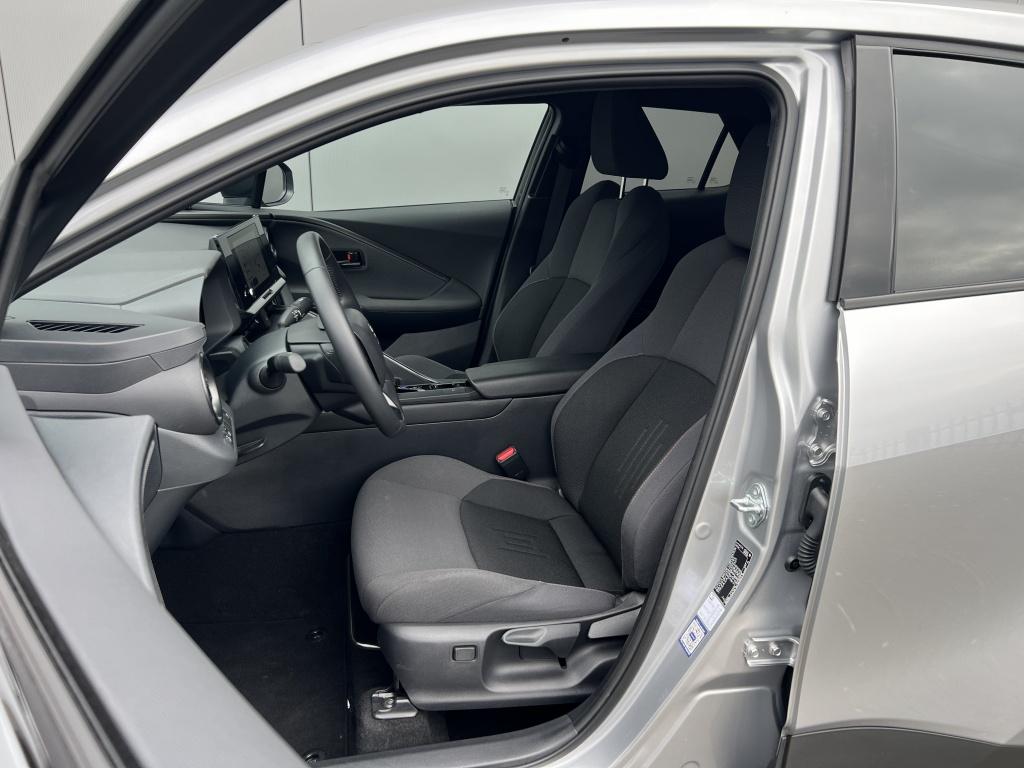 Toyota C-hr 1.8 hybrid 140 dyn
