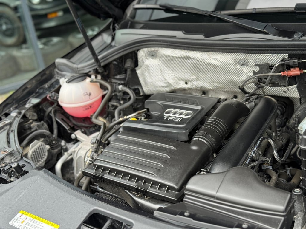 Audi Q3 1.4 tfsi cod design pro line plus