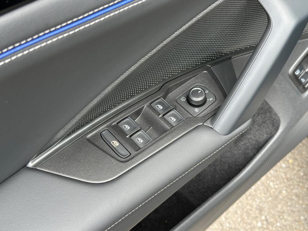 Volkswagen Tiguan 1.5 ehybrid r-line | black line | 360 camera | 20 inch | 