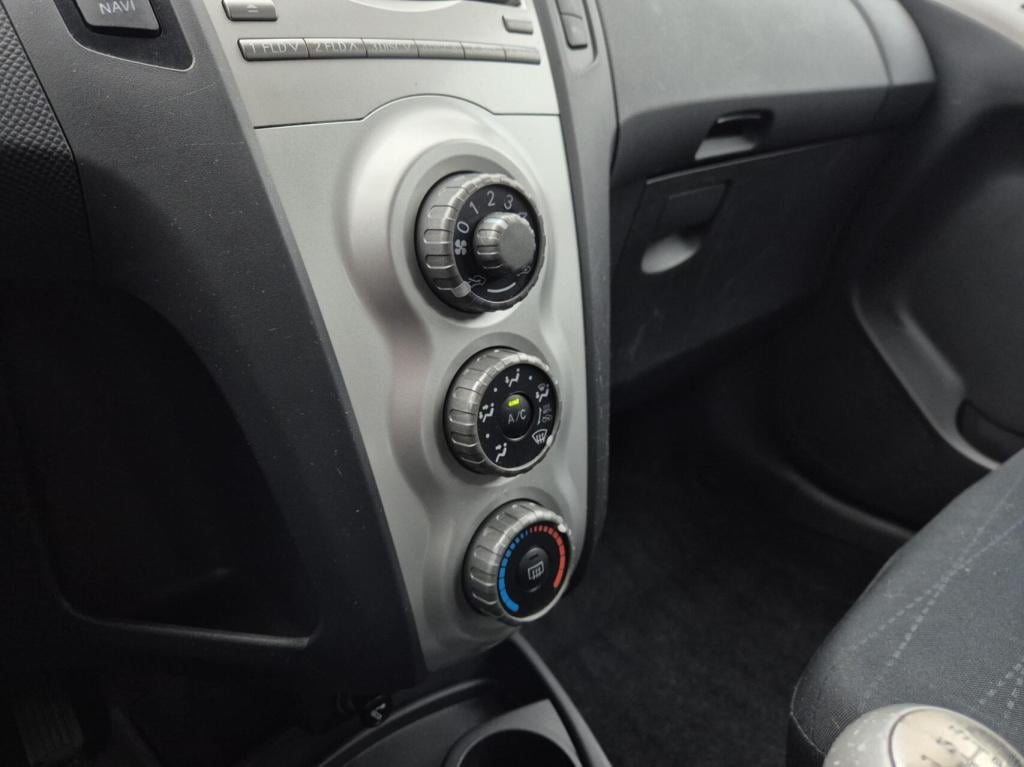 Toyota Yaris 1.3 vvti cool / 5-deurs / airco