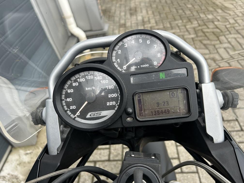 BMW R1200GS uit 2004, topkoffer, net onderhoud gehad, rijklaar €3795,-