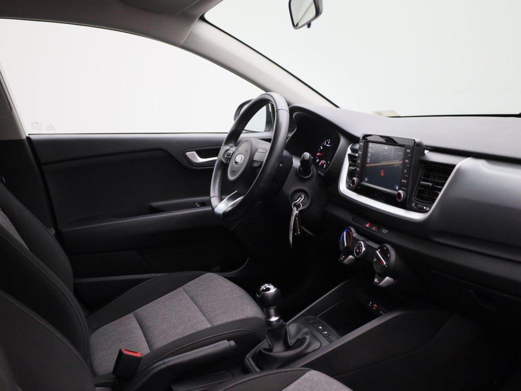 Kia Stonic 1.2 easy isg | lmv | parkeer sensoren | navigatie | camera  | bl