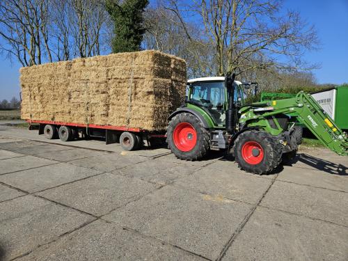 Weidehooi/stro/wikkelbalen