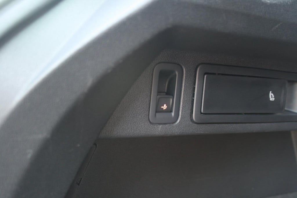 Volkswagen Tiguan 1.4 tsi r-line / connected series