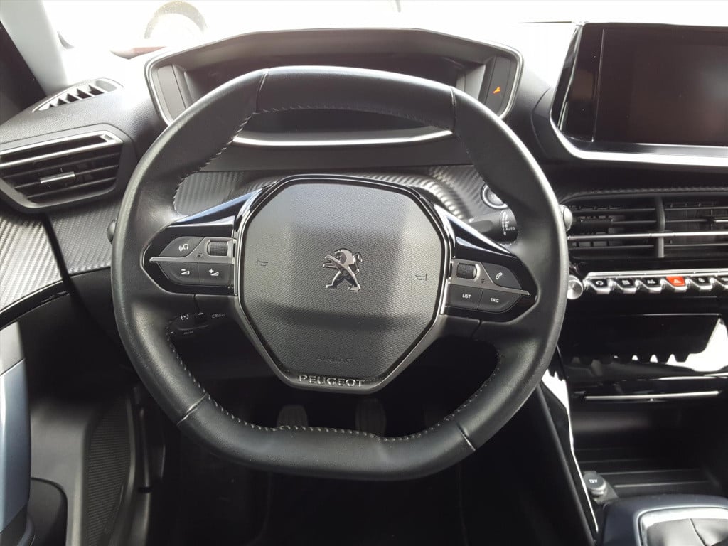 Peugeot 2008 allure pack 1.2 pt-130pk trekhaak | apple carplay & android au