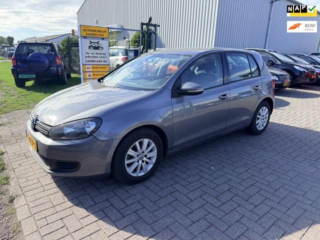 Volkswagen Golf 1.4 tsi comfortline let op ;automaat bak schok en licht hag