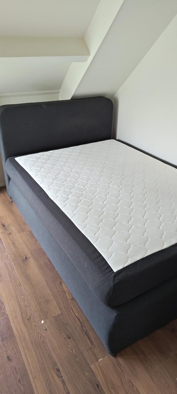 Boxspring met matras 140 x 200
