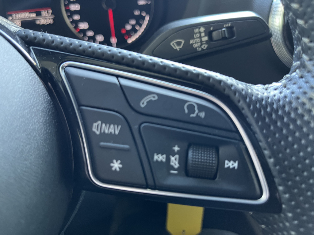 Audi A3 limousine 1.5 tfsi cod sport s line edition nl auto