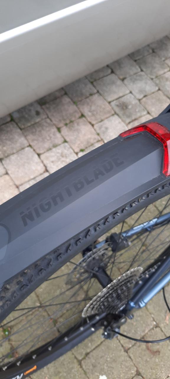 Cube Attention XL 2022