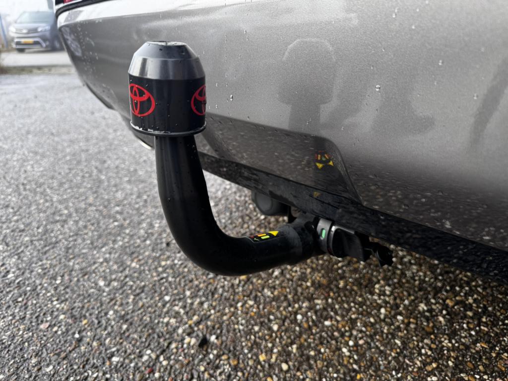 Toyota Rav4 2.5 hybrid style | navigatie | trekhaak | bi-tone |