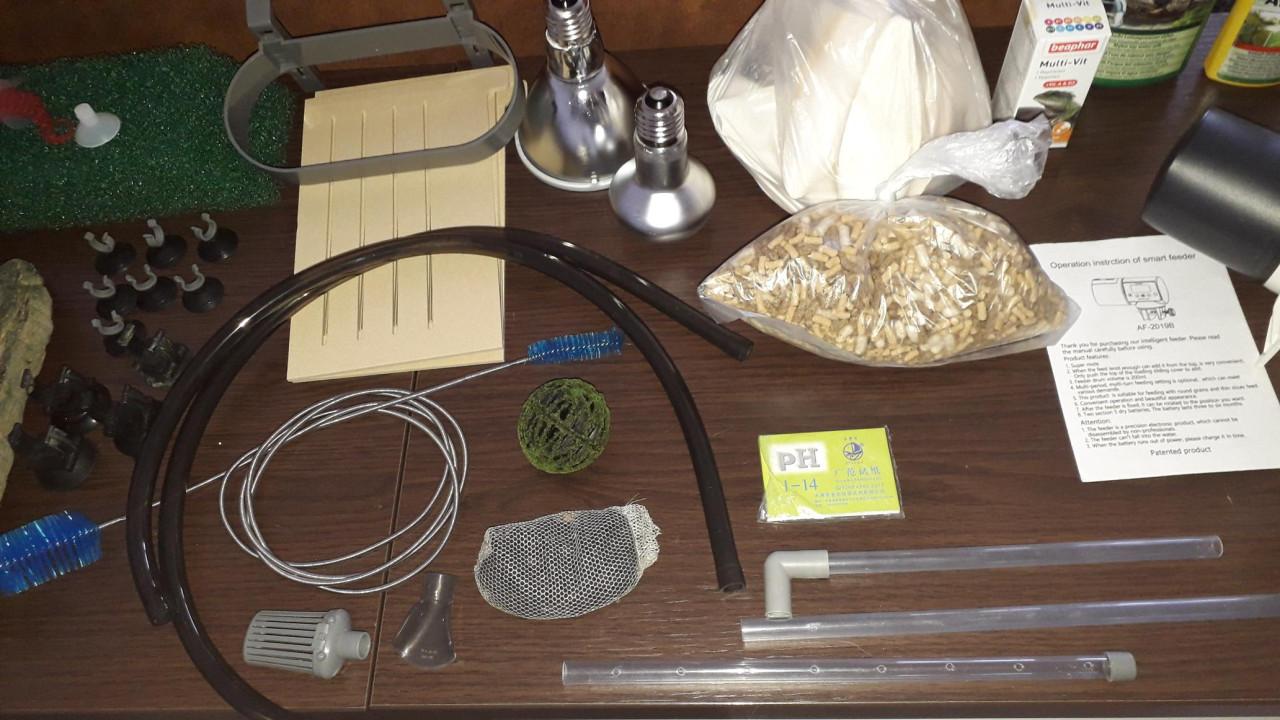 Bak met veel toebehoren, schildpadden bak